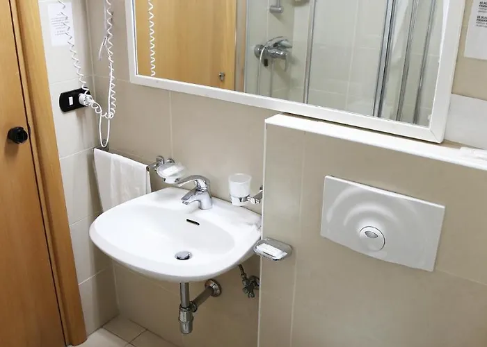 Meranda מלון קמיליאטלו סילאנו