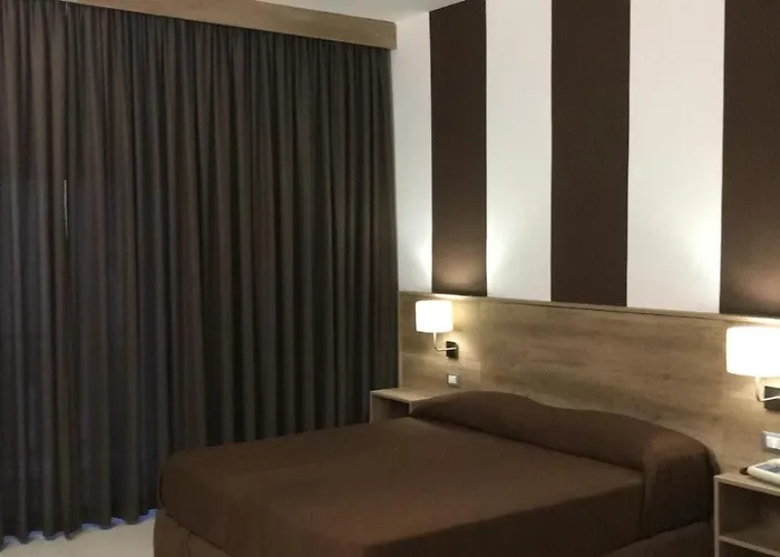 Meranda מלון קמיליאטלו סילאנו